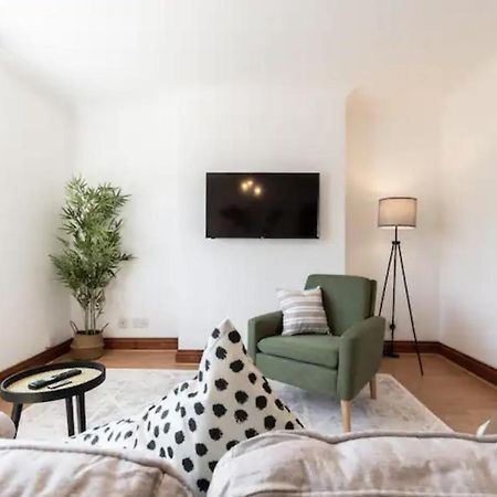 Metropolitan - 2 Bed, Private Parking Apartment, Great Commercial Home From Home Stay! Southampton Dış mekan fotoğraf