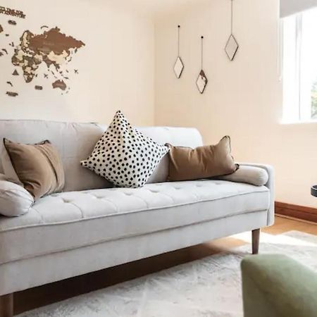 Metropolitan - 2 Bed, Private Parking Apartment, Great Commercial Home From Home Stay! Southampton Dış mekan fotoğraf